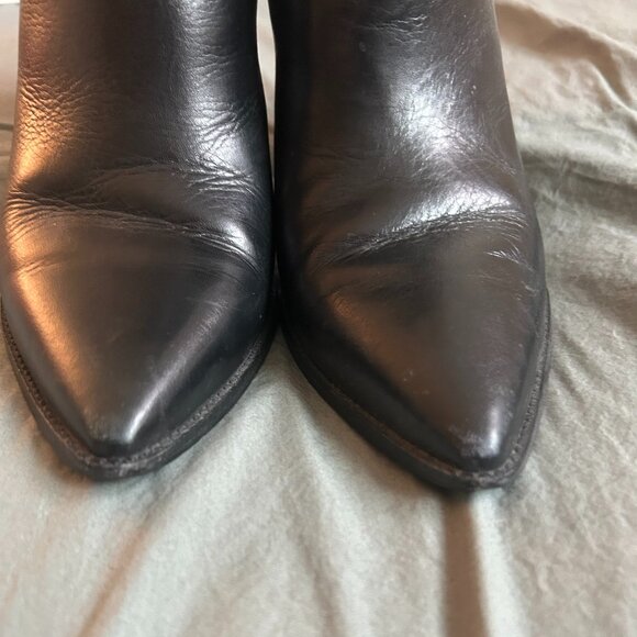 Steve Madden Block Heel Leather Bootie, Size 8.5M - Picture 5 of 6